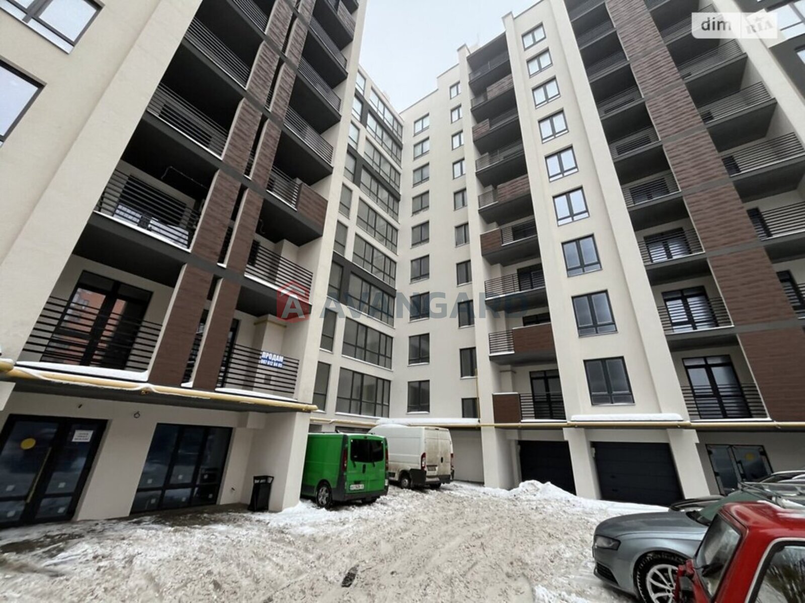 3 кім. квартира, 100/-/21 кв. м., 10/10 поверх фото 19 3 кім. квартира, 100/-/21 кв. м., 10/10 поверх фото 19