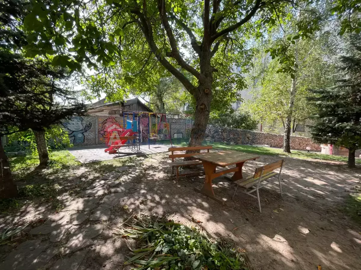 4 кім. квартира, 123/-/- кв. м., 1/5 поверх фото 5 4 кім. квартира, 123/-/- кв. м., 1/5 поверх фото 5