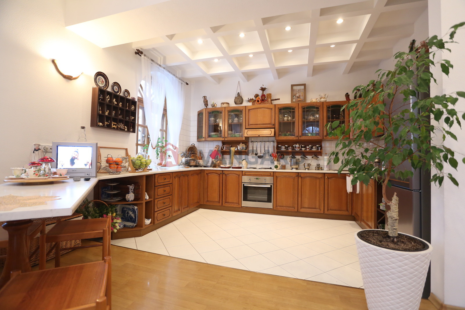 5 кім. квартира, 150/103/12 кв. м., 5/5 поверх фото 2 5 кім. квартира, 150/103/12 кв. м., 5/5 поверх фото 2