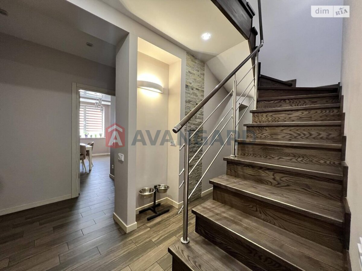 4 кім. квартира, 127/-/13 кв. м., 8/10 поверх фото 6 4 кім. квартира, 127/-/13 кв. м., 8/10 поверх фото 6