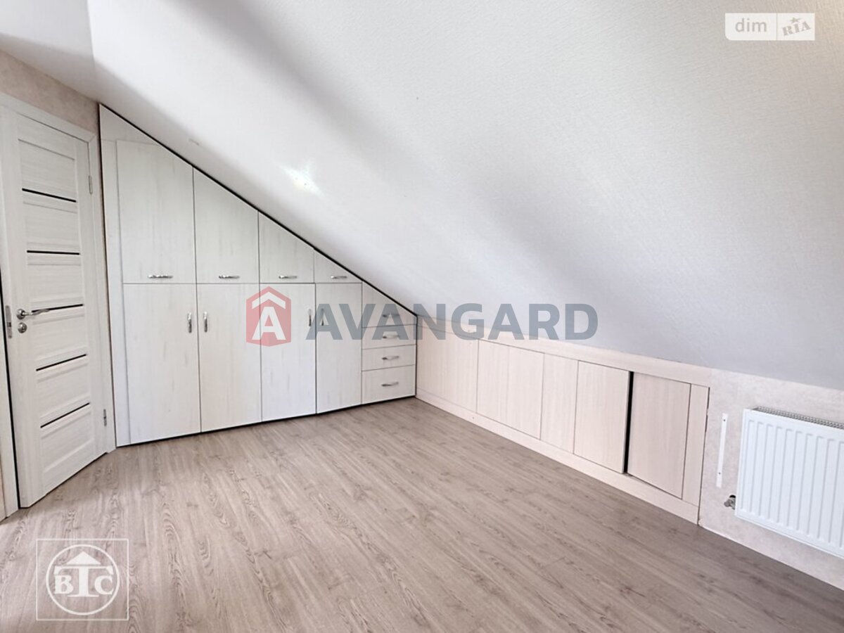 4 комн. квартира, 120/-/16 кв. м., 2/2 этаж фото 5 4 комн. квартира, 120/-/16 кв. м., 2/2 этаж фото 5
