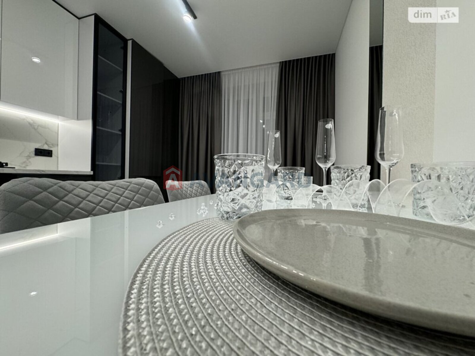 2 кім. квартира, 67/32/17 кв. м., 7/10 поверх фото 3 2 кім. квартира, 67/32/17 кв. м., 7/10 поверх фото 3