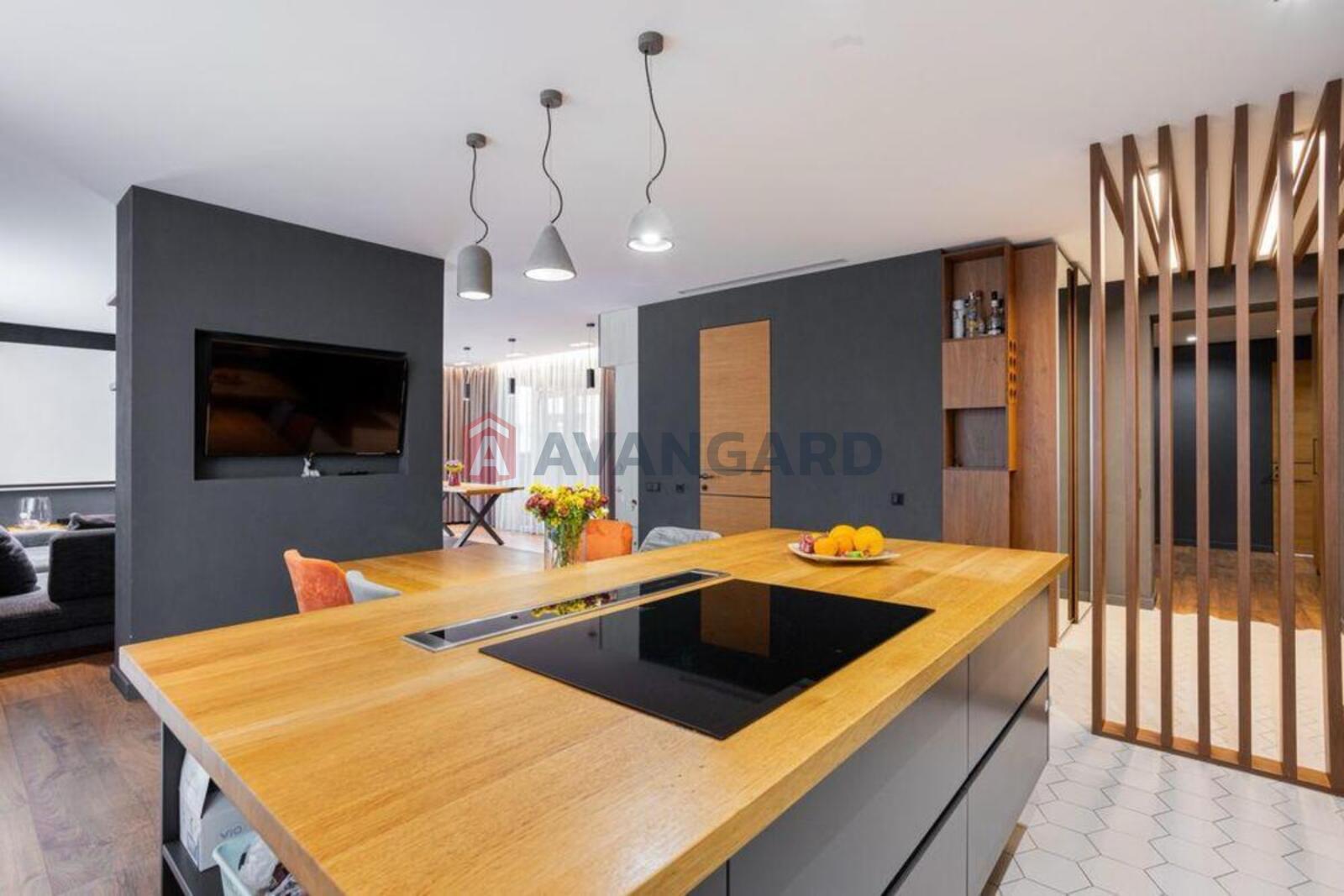 4 кім. квартира, 152/-/67 кв. м., 6/6 поверх фото 7 4 кім. квартира, 152/-/67 кв. м., 6/6 поверх фото 7