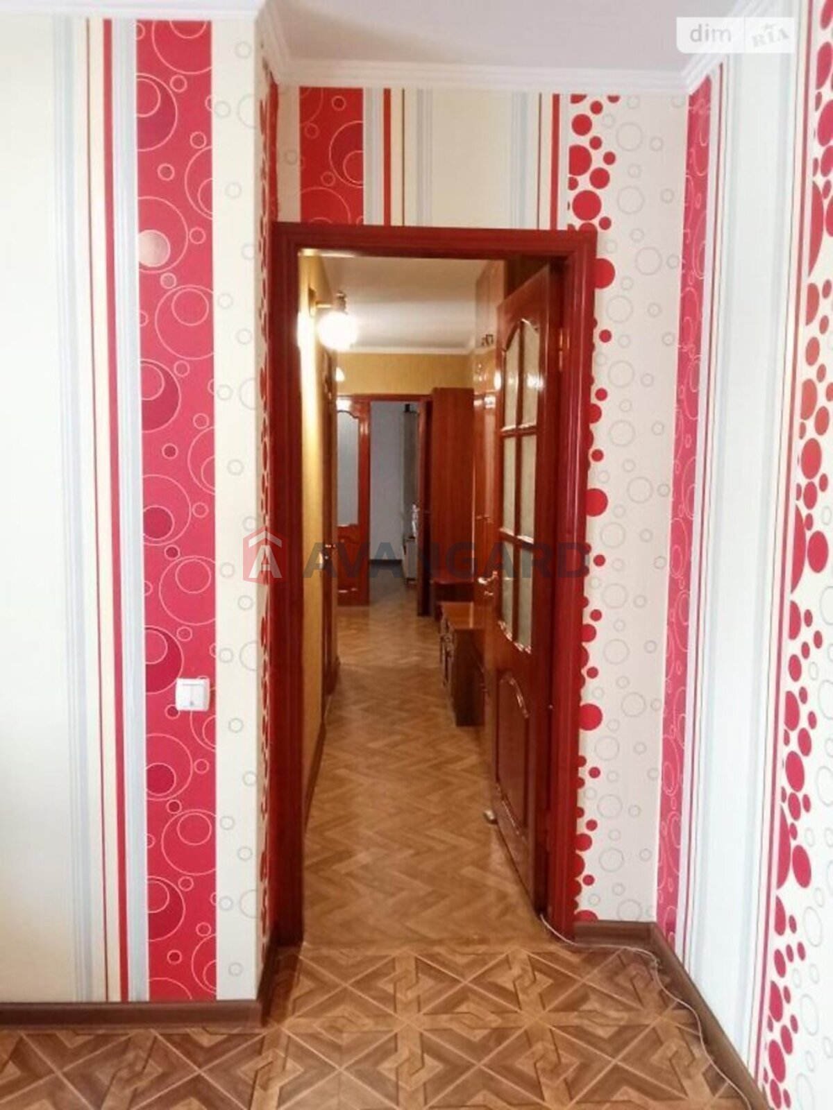 2 кім. квартира, 75/-/- кв. м., 8/10 поверх фото 7 2 кім. квартира, 75/-/- кв. м., 8/10 поверх фото 7