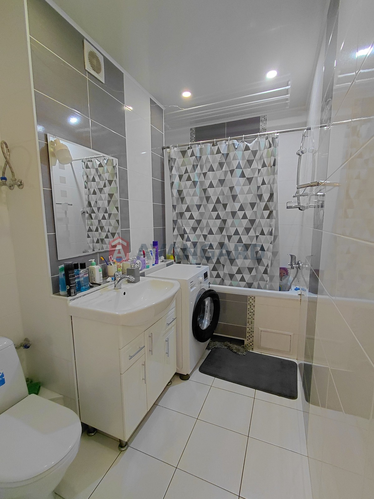 2 кім. квартира, 76/-/14 кв. м., 4/10 поверх фото 2 2 кім. квартира, 76/-/14 кв. м., 4/10 поверх фото 2