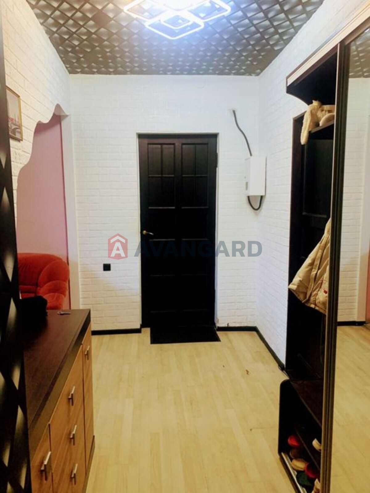 3 кім. квартира, 71/-/7 кв. м., 2/4 поверх фото 4 3 кім. квартира, 71/-/7 кв. м., 2/4 поверх фото 4