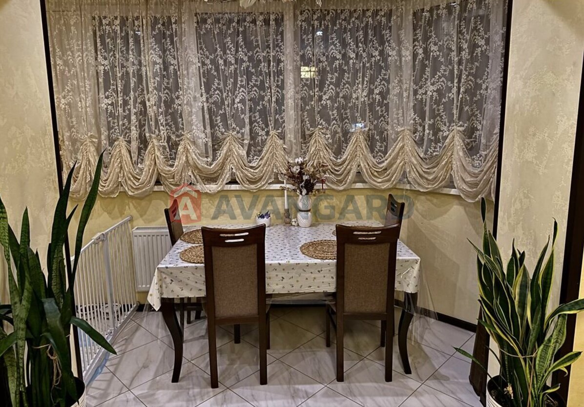 3 кім. квартира, 93/53/35 кв. м., 4/5 поверх фото 6 3 кім. квартира, 93/53/35 кв. м., 4/5 поверх фото 6