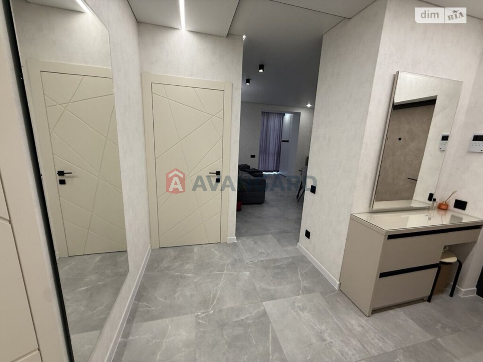 2 кім. квартира, 69/32/23 кв. м., 8/8 поверх фото 24 2 кім. квартира, 69/32/23 кв. м., 8/8 поверх фото 24