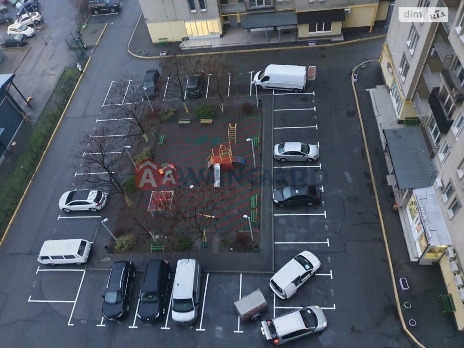 3 кім. квартира, 80/42/10 кв. м., 10/16 поверх фото 12 3 кім. квартира, 80/42/10 кв. м., 10/16 поверх фото 12