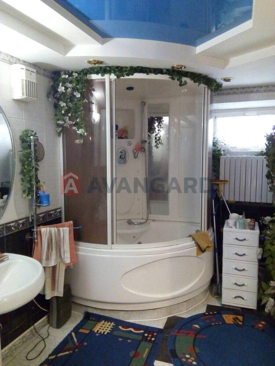 5 комн. квартира, 180/-/- кв. м., 4/5 этаж фото 5 5 комн. квартира, 180/-/- кв. м., 4/5 этаж фото 5