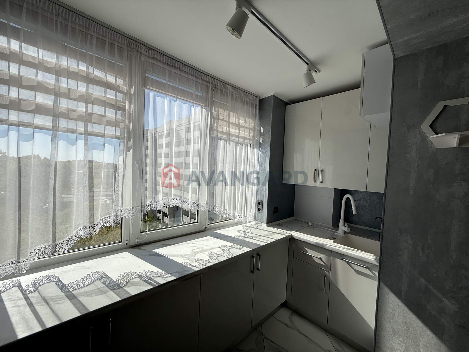 3 кім. квартира, 106/-/19 кв. м., 7/10 поверх фото 5 3 кім. квартира, 106/-/19 кв. м., 7/10 поверх фото 5