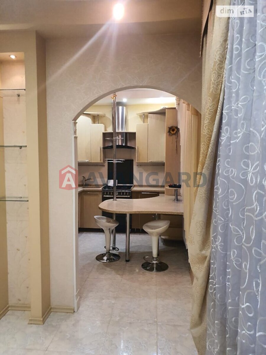 2 кім. квартира, 55/-/- кв. м., 2/4 поверх фото 7 2 кім. квартира, 55/-/- кв. м., 2/4 поверх фото 7