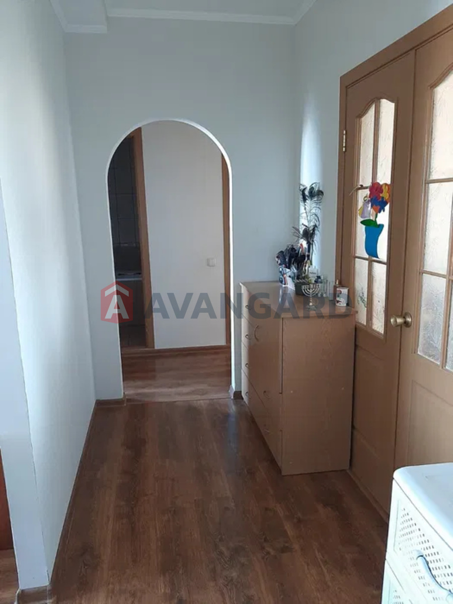 4 кім. квартира, 77/-/10 кв. м., 8/9 поверх фото 10 4 кім. квартира, 77/-/10 кв. м., 8/9 поверх фото 10