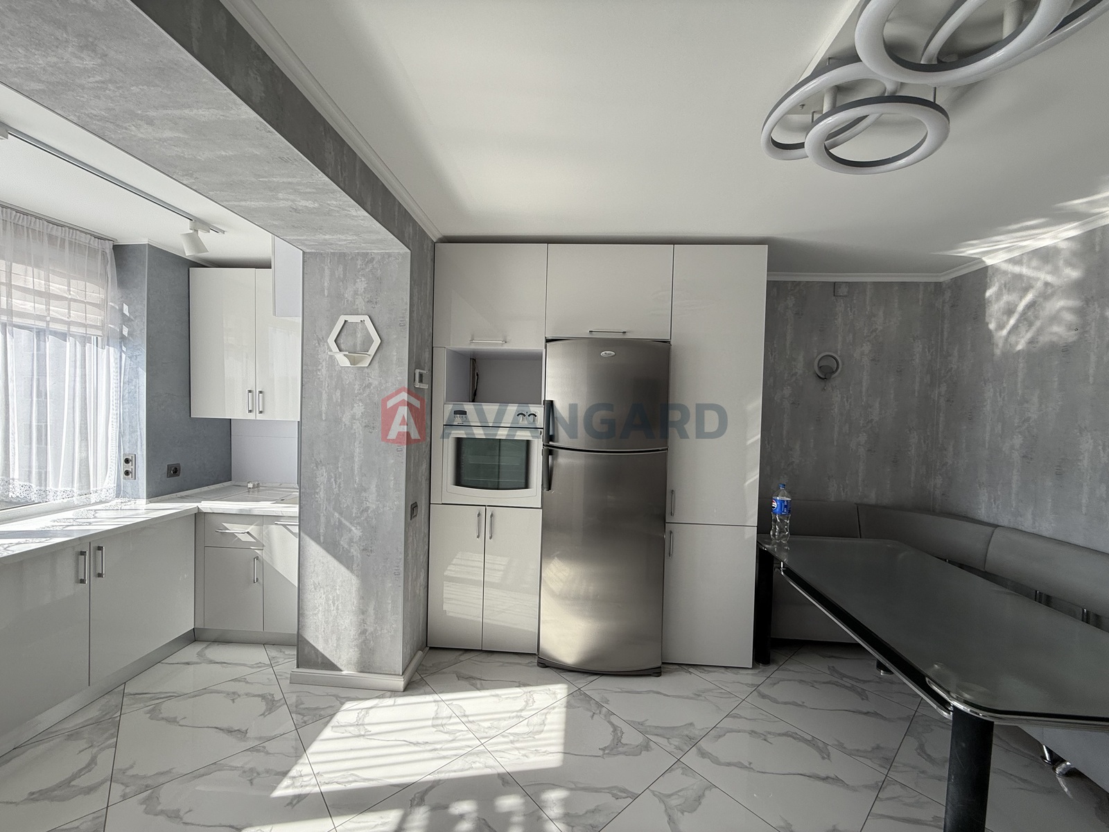 3 кім. квартира, 106/-/19 кв. м., 7/10 поверх фото 4 3 кім. квартира, 106/-/19 кв. м., 7/10 поверх фото 4