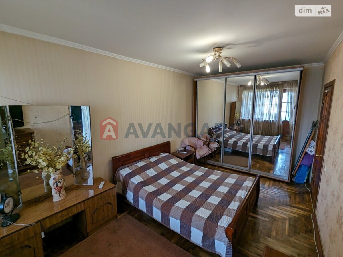 3 кім. квартира, 66/42/8 кв. м., 9/12 поверх фото 6 3 кім. квартира, 66/42/8 кв. м., 9/12 поверх фото 6