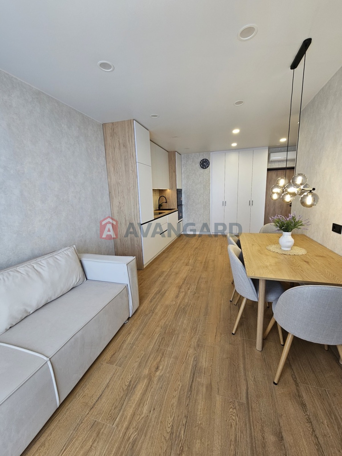 1 кім. квартира, 43/13/21 кв. м., 17/20 поверх фото 9 1 кім. квартира, 43/13/21 кв. м., 17/20 поверх фото 9