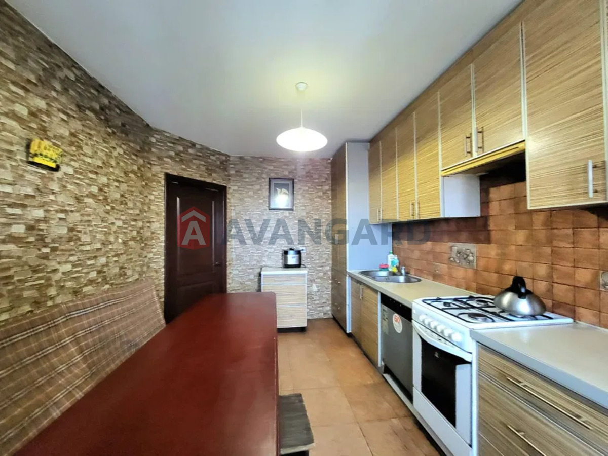 4 кім. квартира, 95/-/12 кв. м., 10/10 поверх фото 9 4 кім. квартира, 95/-/12 кв. м., 10/10 поверх фото 9