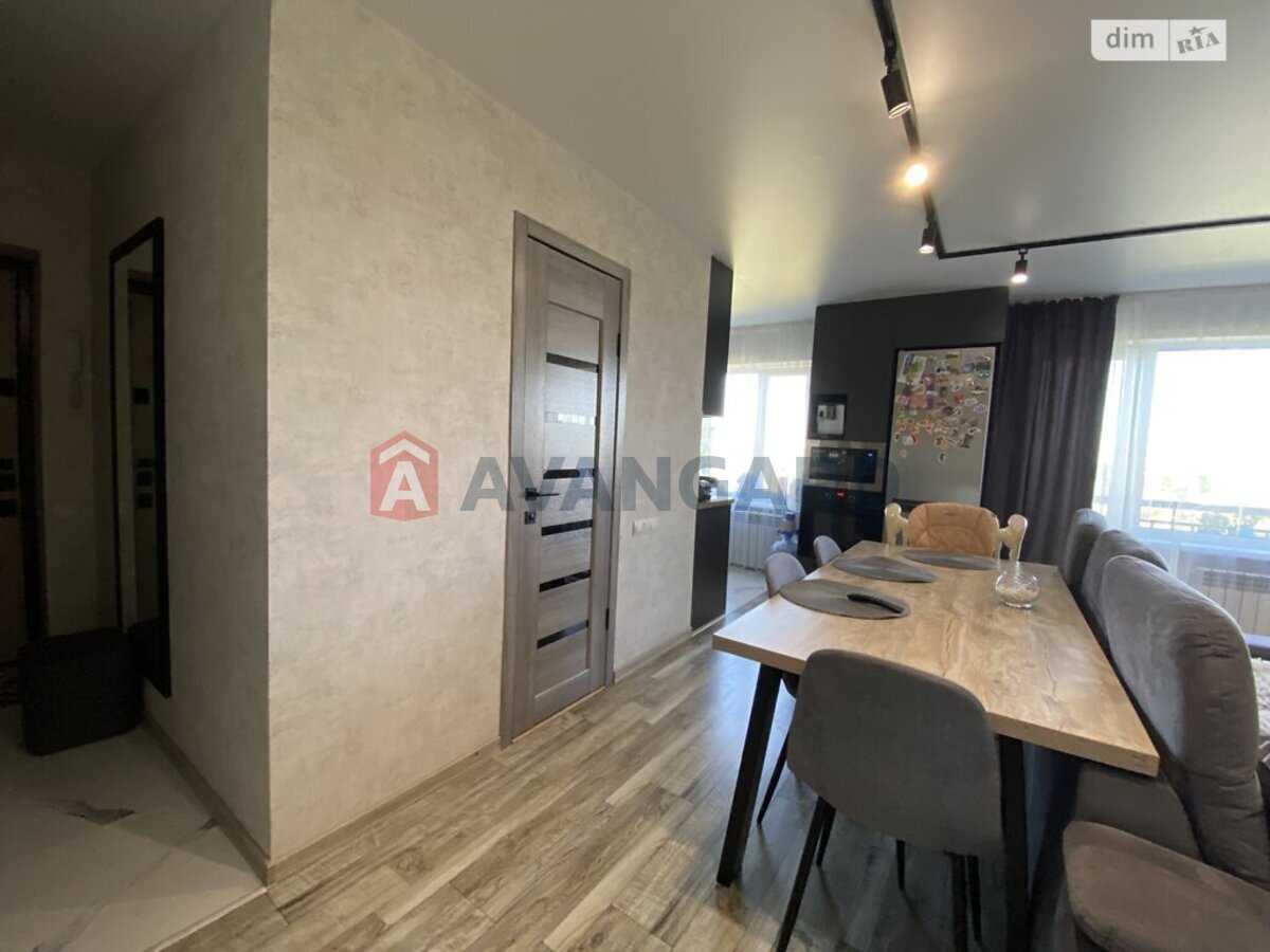 3 кім. квартира, 69/-/15 кв. м., 8/9 поверх фото 6 3 кім. квартира, 69/-/15 кв. м., 8/9 поверх фото 6