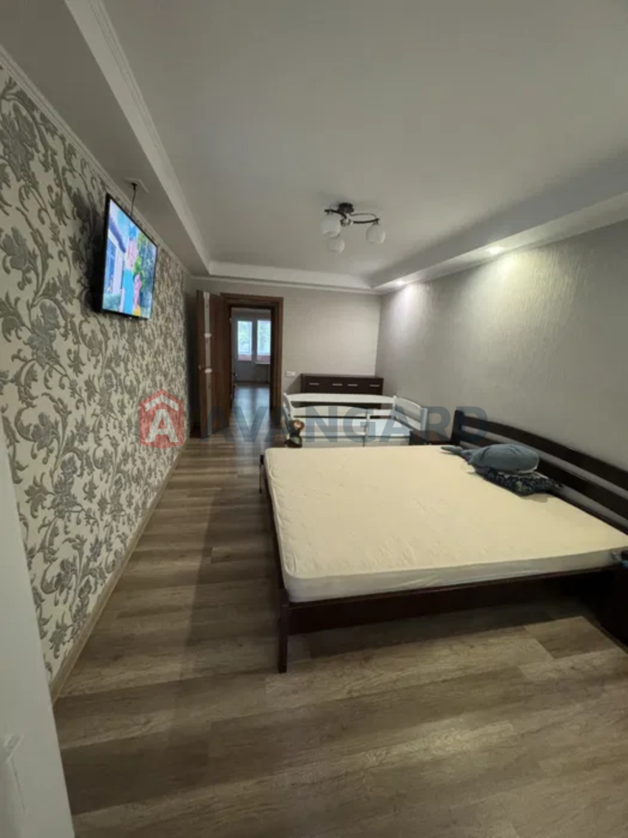 3 комн. квартира, 68/-/8 кв. м., 1/9 этаж фото 1 3 комн. квартира, 68/-/8 кв. м., 1/9 этаж фото 1