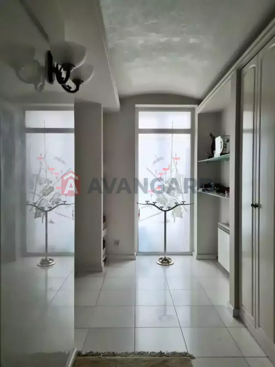 3 комн. квартира, 186/-/- кв. м., 3/4 этаж фото 5 3 комн. квартира, 186/-/- кв. м., 3/4 этаж фото 5