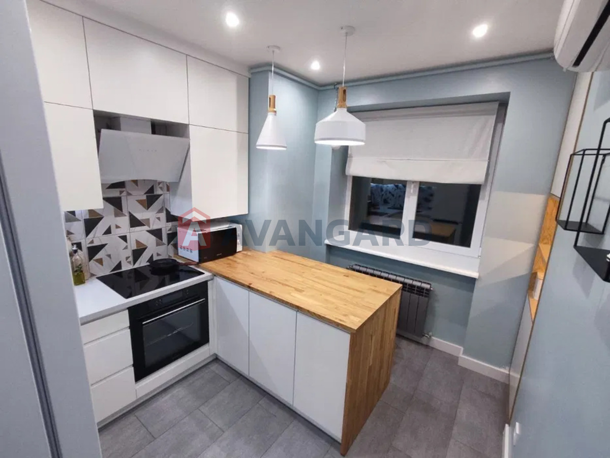 3 кім. квартира, 76/-/10 кв. м., 3/6 поверх фото 1 3 кім. квартира, 76/-/10 кв. м., 3/6 поверх фото 1