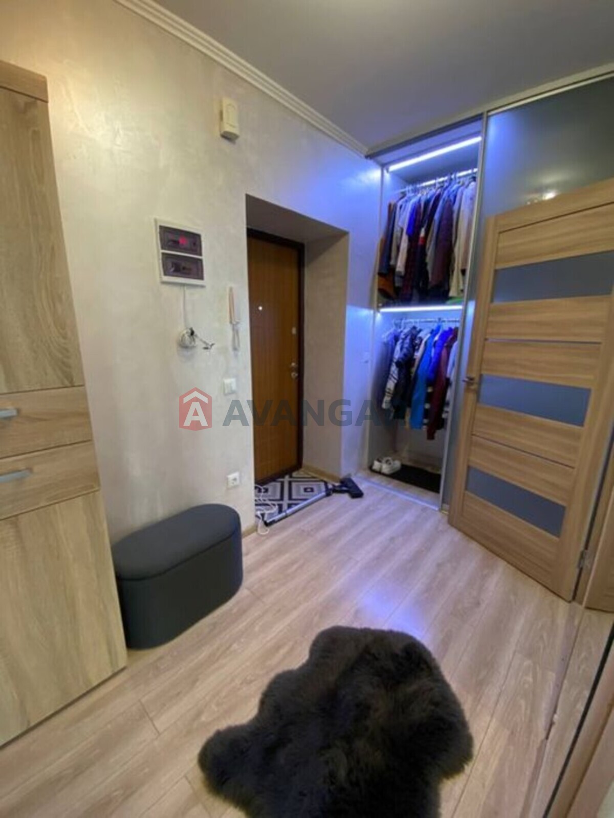 1 комн. квартира, 42/-/10 кв. м., 1/10 этаж фото 2 1 комн. квартира, 42/-/10 кв. м., 1/10 этаж фото 2