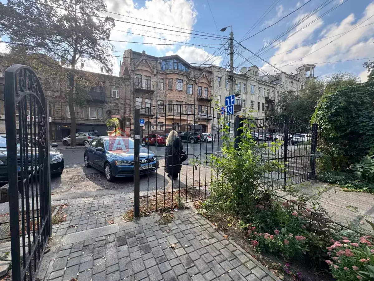 4 кім. квартира, 113/-/- кв. м., 8/9 поверх фото 5 4 кім. квартира, 113/-/- кв. м., 8/9 поверх фото 5