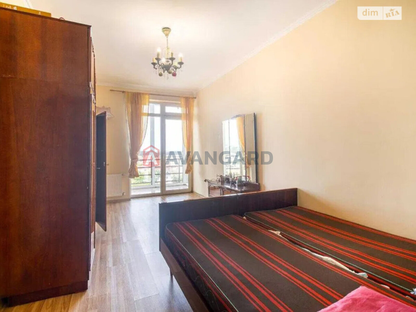 2 кім. квартира, 78/37/14 кв. м., 10/11 поверх фото 8 2 кім. квартира, 78/37/14 кв. м., 10/11 поверх фото 8