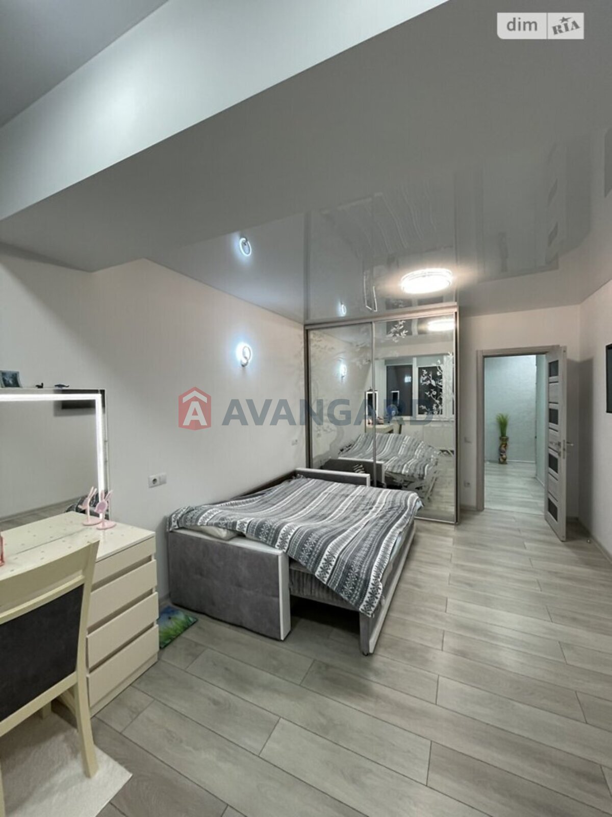 2 кім. квартира, 71/38/11 кв. м., 4/10 поверх фото 16 2 кім. квартира, 71/38/11 кв. м., 4/10 поверх фото 16