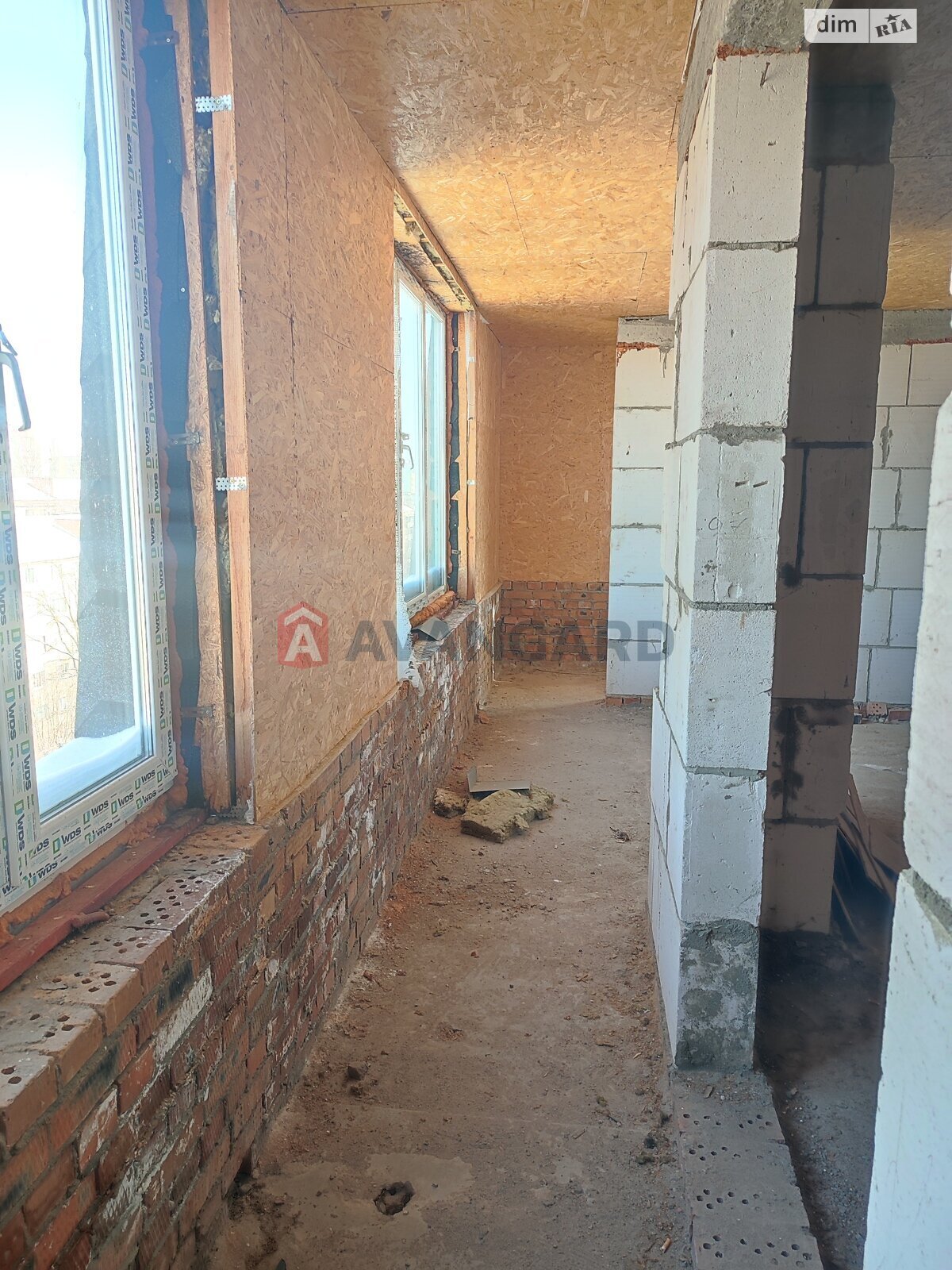 4 кім. квартира, 194/-/- кв. м., 9/10 поверх фото 1 4 кім. квартира, 194/-/- кв. м., 9/10 поверх фото 1