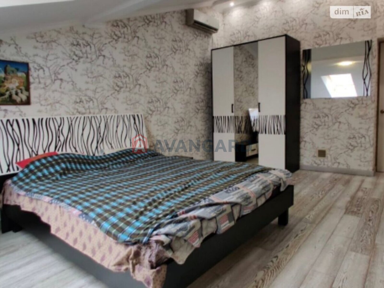 4 комн. квартира, 210/200/23 кв. м., 3/4 этаж фото 15 4 комн. квартира, 210/200/23 кв. м., 3/4 этаж фото 15