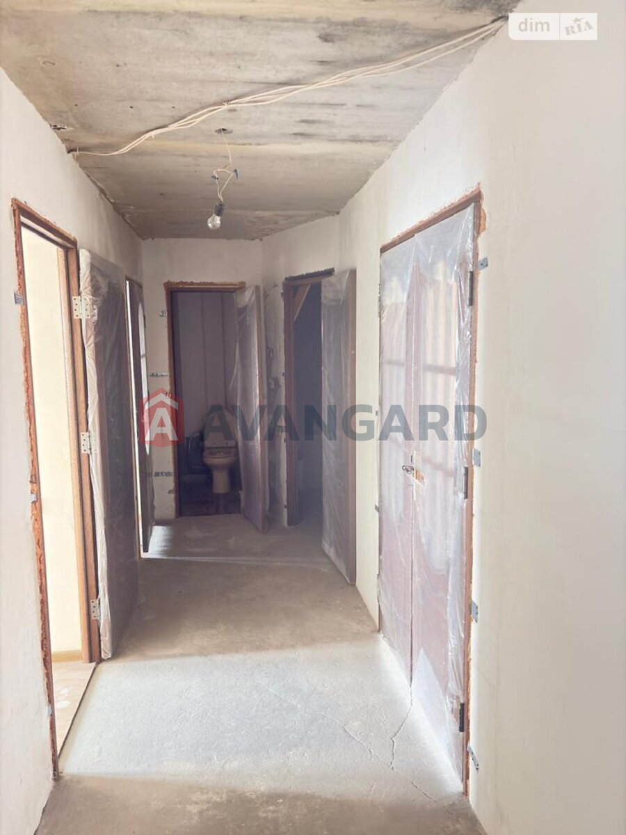 4 кім. квартира, 75/-/11 кв. м., 10/10 поверх фото 8 4 кім. квартира, 75/-/11 кв. м., 10/10 поверх фото 8