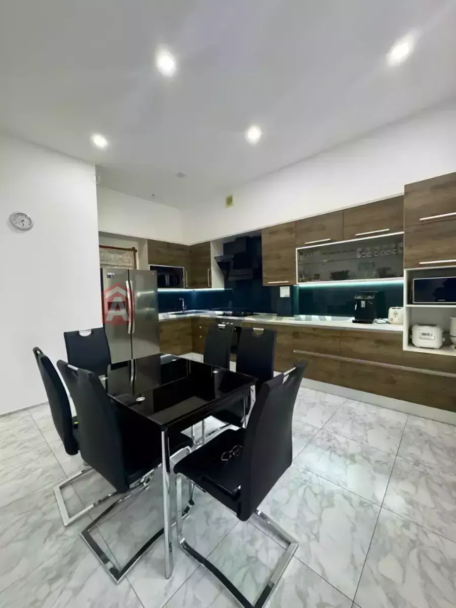 3 кім. квартира, 104/56/15 кв. м., 2/4 поверх фото 1 3 кім. квартира, 104/56/15 кв. м., 2/4 поверх фото 1