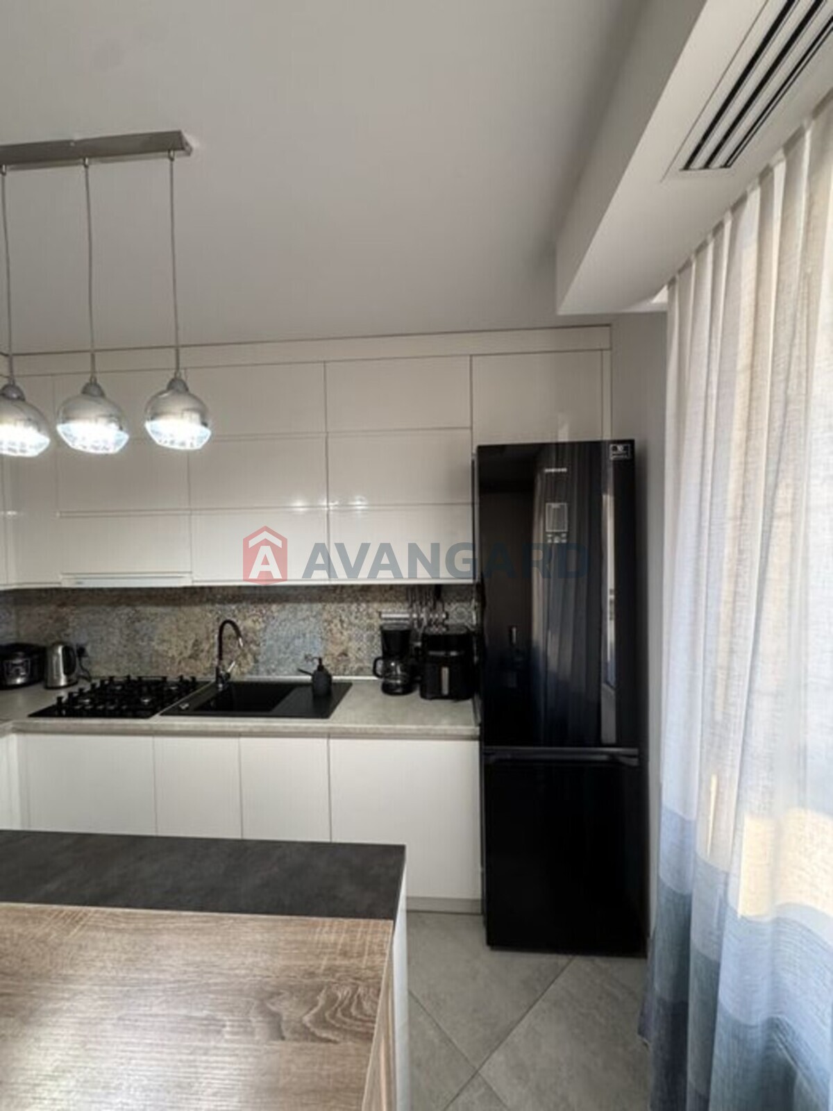 3 кім. квартира, 85/-/13 кв. м., 10/11 поверх фото 8 3 кім. квартира, 85/-/13 кв. м., 10/11 поверх фото 8