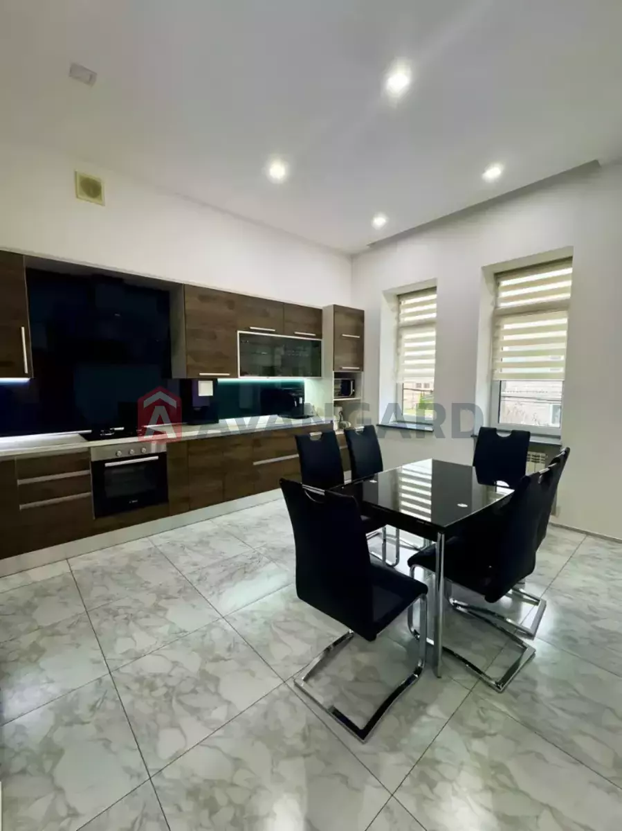 3 кім. квартира, 104/56/15 кв. м., 2/4 поверх фото 2 3 кім. квартира, 104/56/15 кв. м., 2/4 поверх фото 2