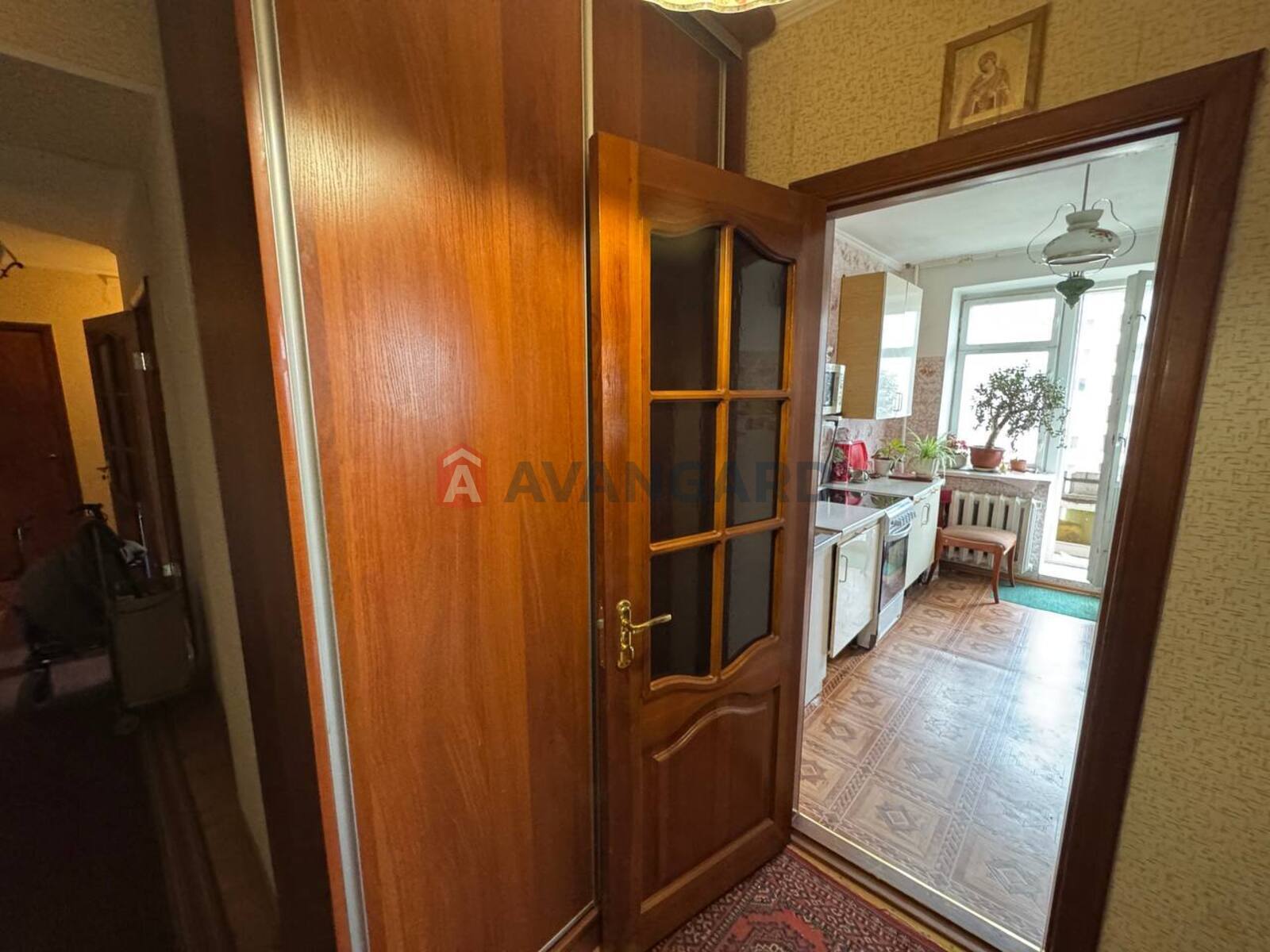 3 кім. квартира, 67/38/8 кв. м., 10/14 поверх фото 6 3 кім. квартира, 67/38/8 кв. м., 10/14 поверх фото 6