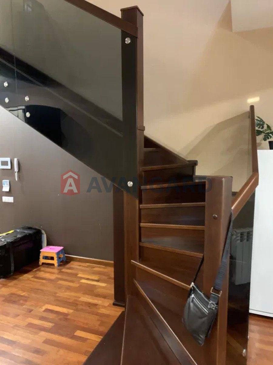 6 кім. квартира, 250/-/20 кв. м., 5/5 поверх фото 2 6 кім. квартира, 250/-/20 кв. м., 5/5 поверх фото 2