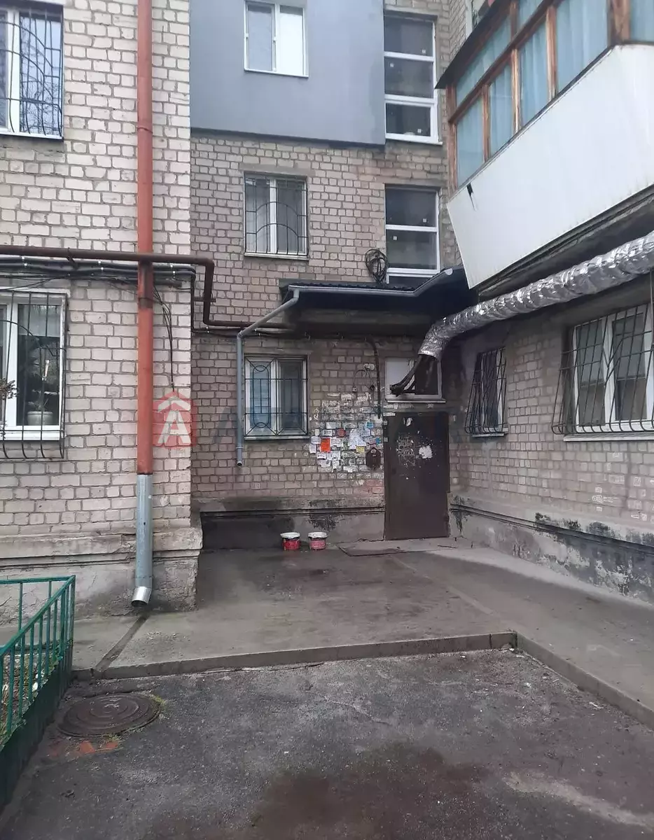 2 кім. квартира, 43/27/6 кв. м., 4/4 поверх фото 9 2 кім. квартира, 43/27/6 кв. м., 4/4 поверх фото 9