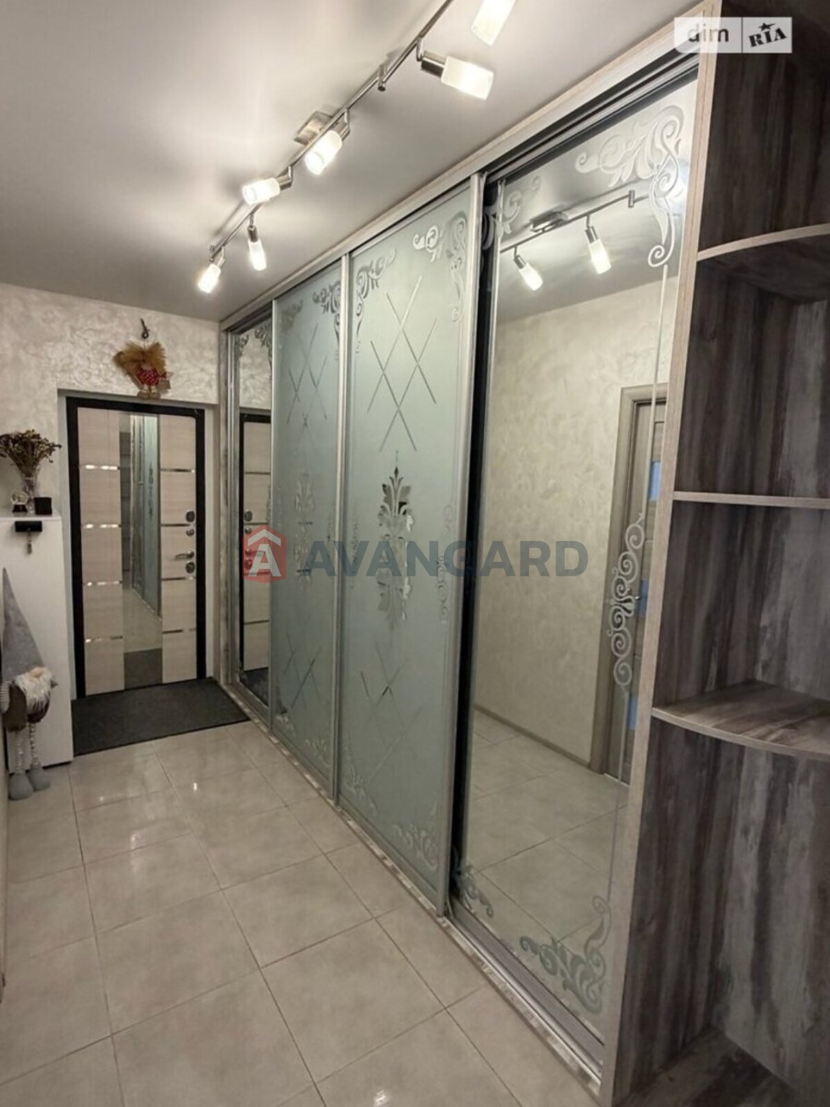 3 комн. квартира, 80/40/24 кв. м., 10/12 этаж фото 6 3 комн. квартира, 80/40/24 кв. м., 10/12 этаж фото 6