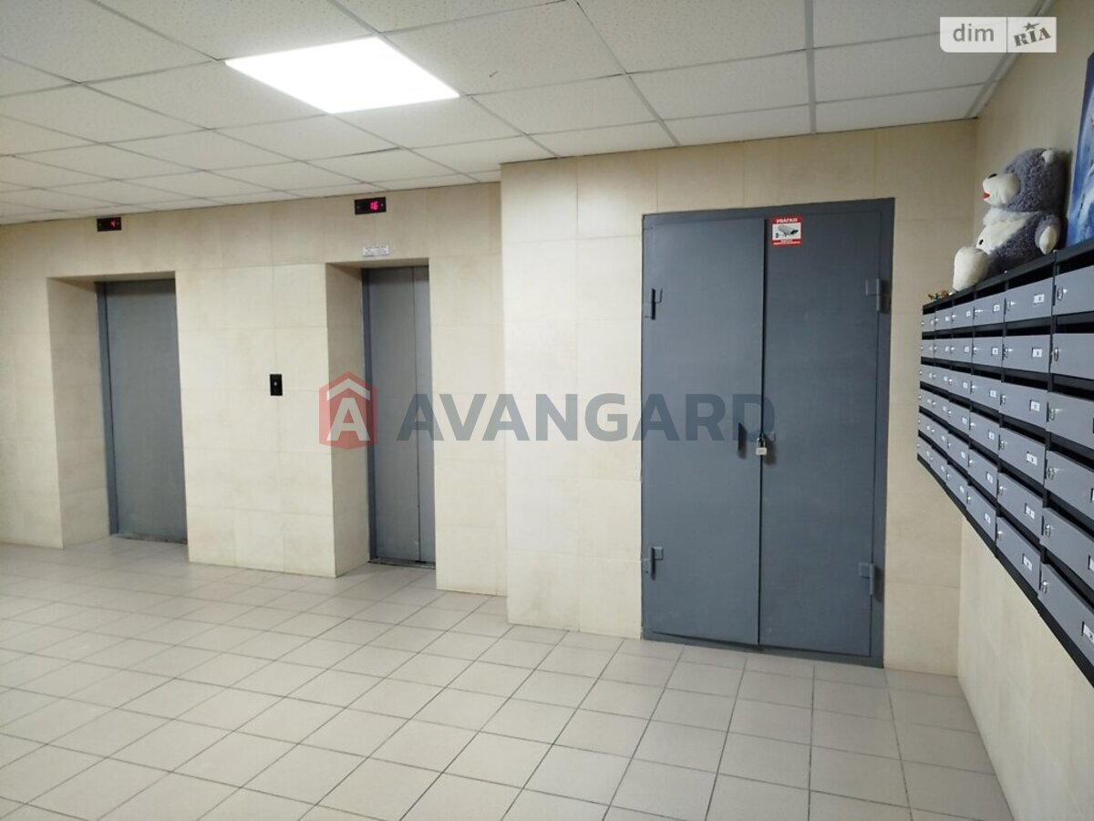 3 кім. квартира, 106/-/- кв. м., 8/15 поверх фото 1 3 кім. квартира, 106/-/- кв. м., 8/15 поверх фото 1