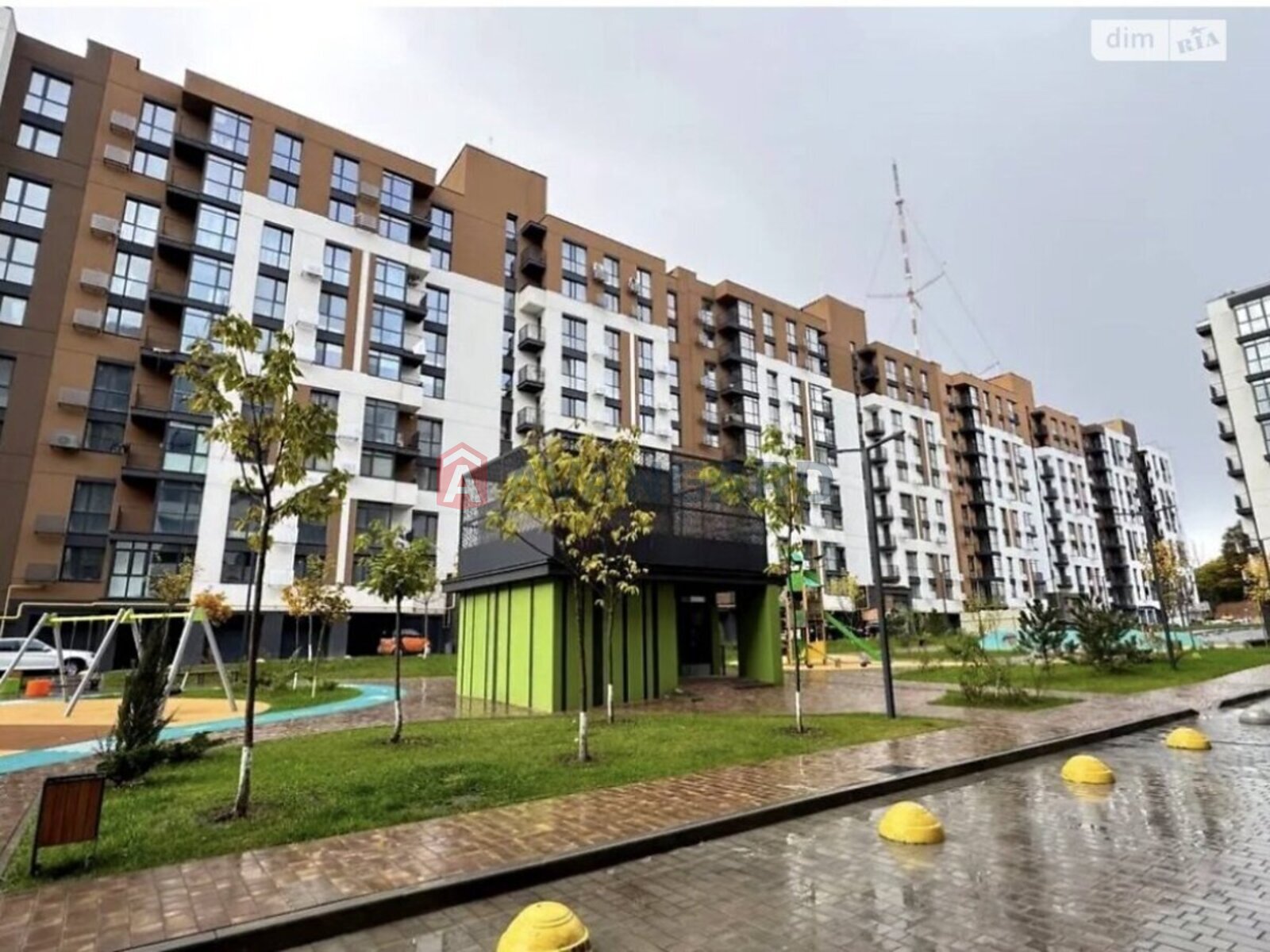 2 кім. квартира, 64/-/- кв. м., 10/10 поверх фото 1 2 кім. квартира, 64/-/- кв. м., 10/10 поверх фото 1