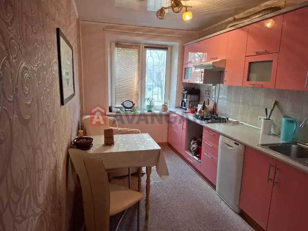 4 комн. квартира, 77/50/8 кв. м., 1/9 этаж фото 3 4 комн. квартира, 77/50/8 кв. м., 1/9 этаж фото 3