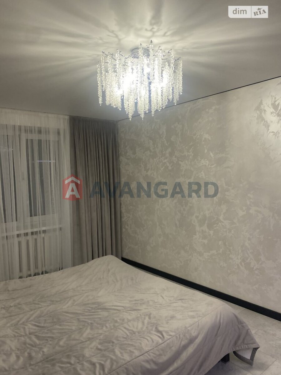 5 кім. квартира, 110/-/- кв. м., 10/10 поверх фото 11 5 кім. квартира, 110/-/- кв. м., 10/10 поверх фото 11