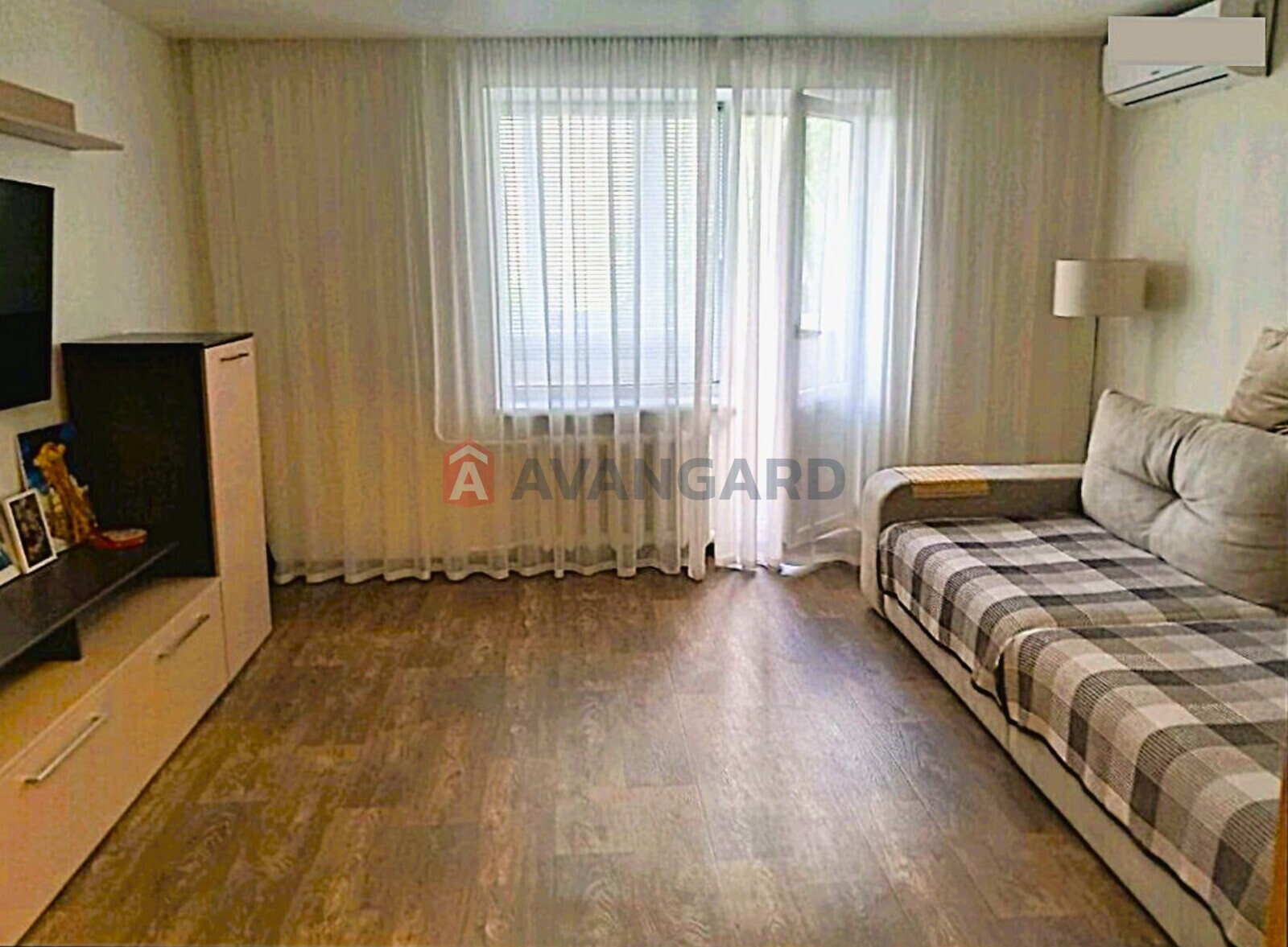 3 кім. квартира, 68/64/10 кв. м., 4/10 поверх фото 1 3 кім. квартира, 68/64/10 кв. м., 4/10 поверх фото 1