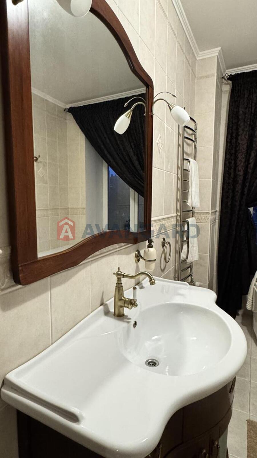 4 комн. квартира, 180/125/25 кв. м., 5/5 этаж фото 8 4 комн. квартира, 180/125/25 кв. м., 5/5 этаж фото 8