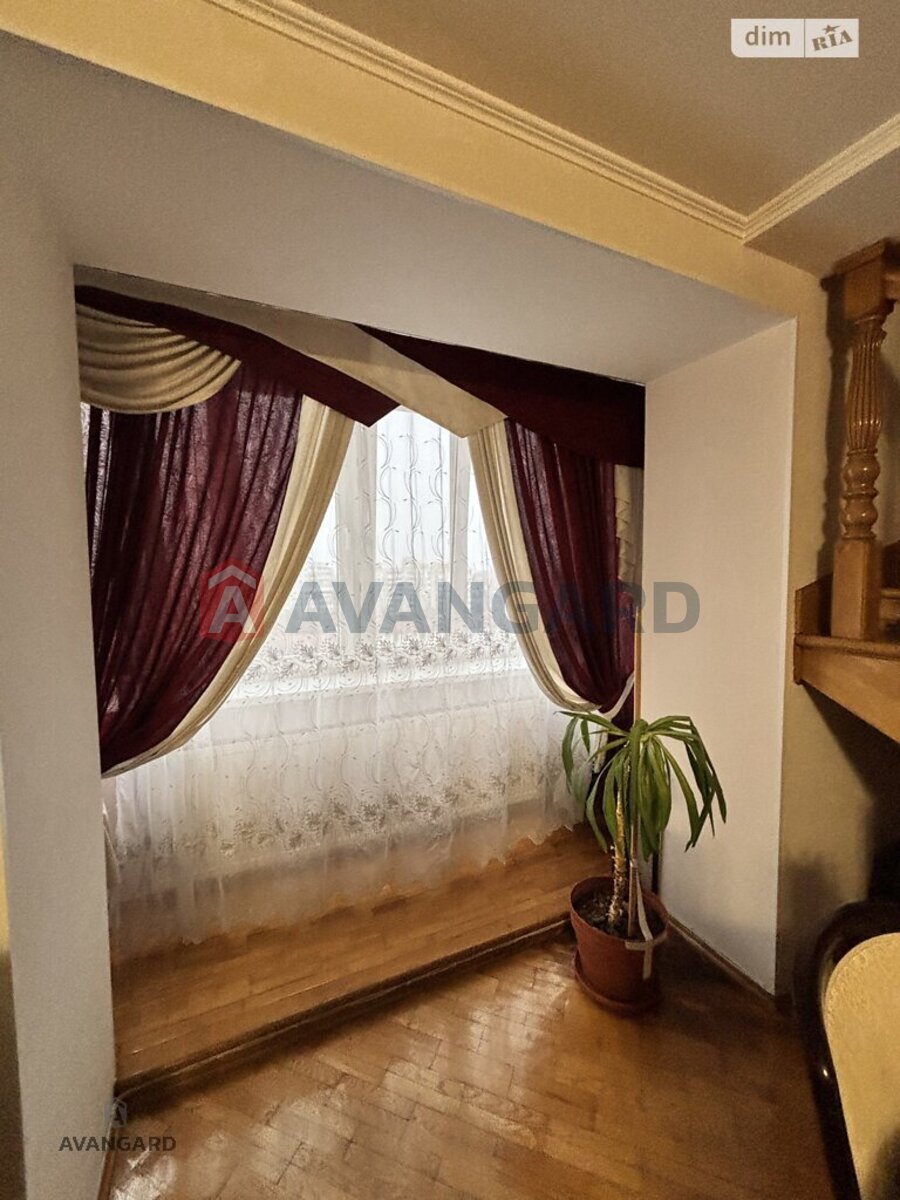 3 кім. квартира, 102/-/12 кв. м., 10/11 поверх фото 4 3 кім. квартира, 102/-/12 кв. м., 10/11 поверх фото 4