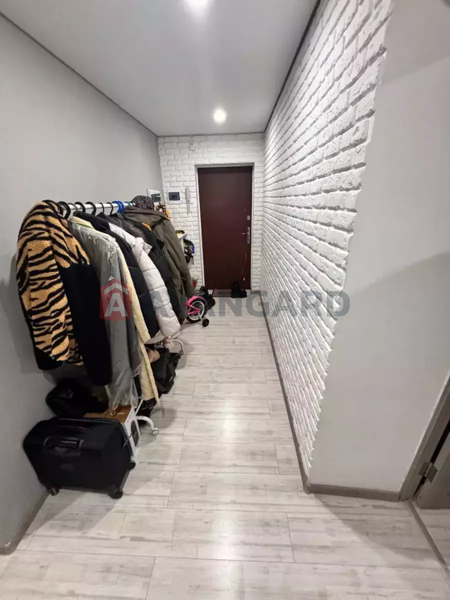 1 кім. квартира, 44/18/7 кв. м., 8/10 поверх фото 5 1 кім. квартира, 44/18/7 кв. м., 8/10 поверх фото 5