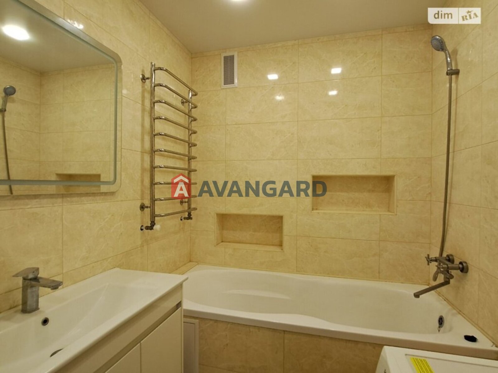 3 кім. квартира, 100/50/15 кв. м., 1/11 поверх фото 1 3 кім. квартира, 100/50/15 кв. м., 1/11 поверх фото 1