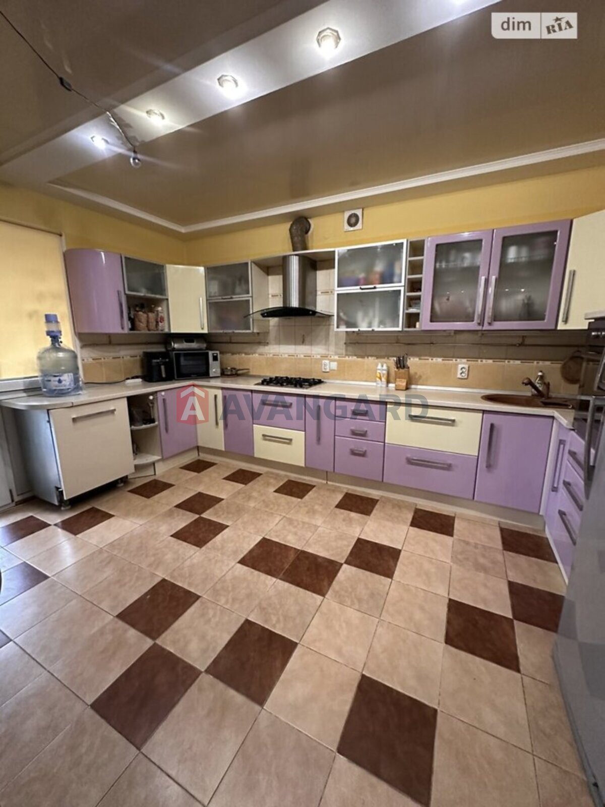 3 комн. квартира, 94/77/17 кв. м., 1/9 этаж фото 13 3 комн. квартира, 94/77/17 кв. м., 1/9 этаж фото 13