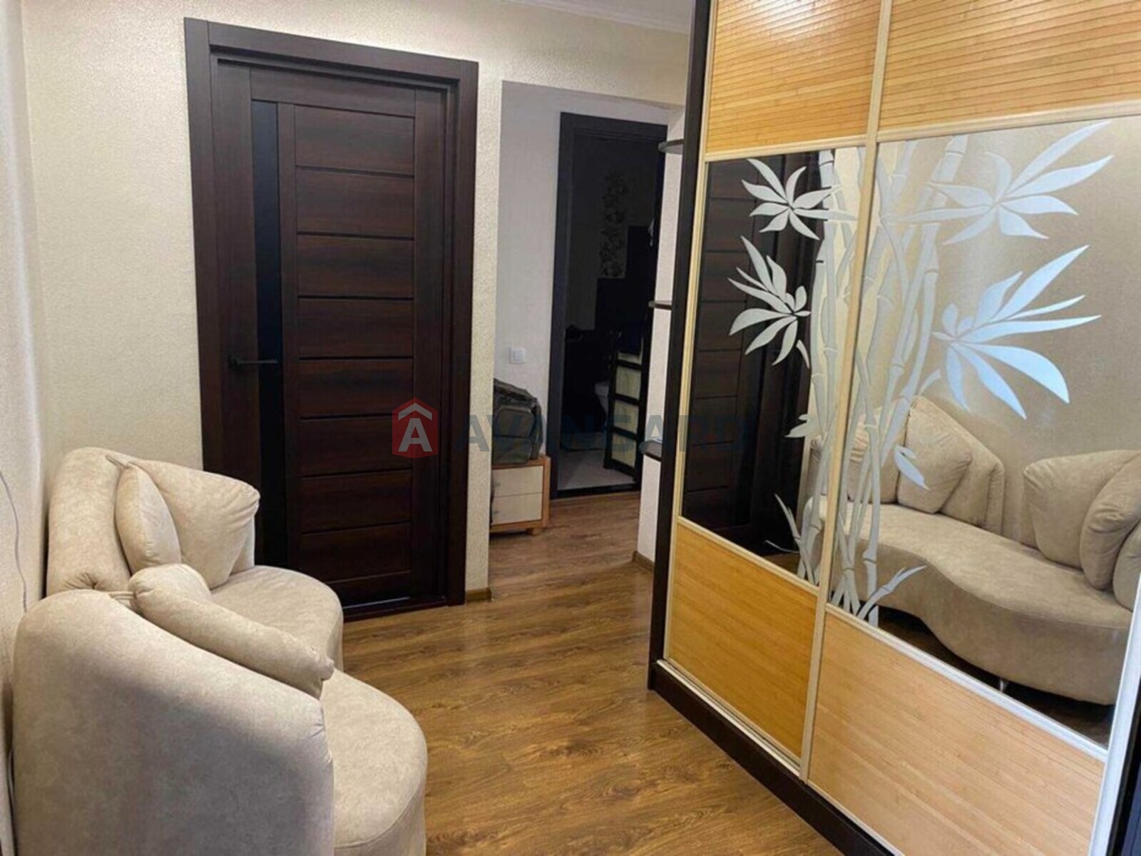 3 кім. квартира, 65/-/- кв. м., 8/10 поверх фото 4 3 кім. квартира, 65/-/- кв. м., 8/10 поверх фото 4